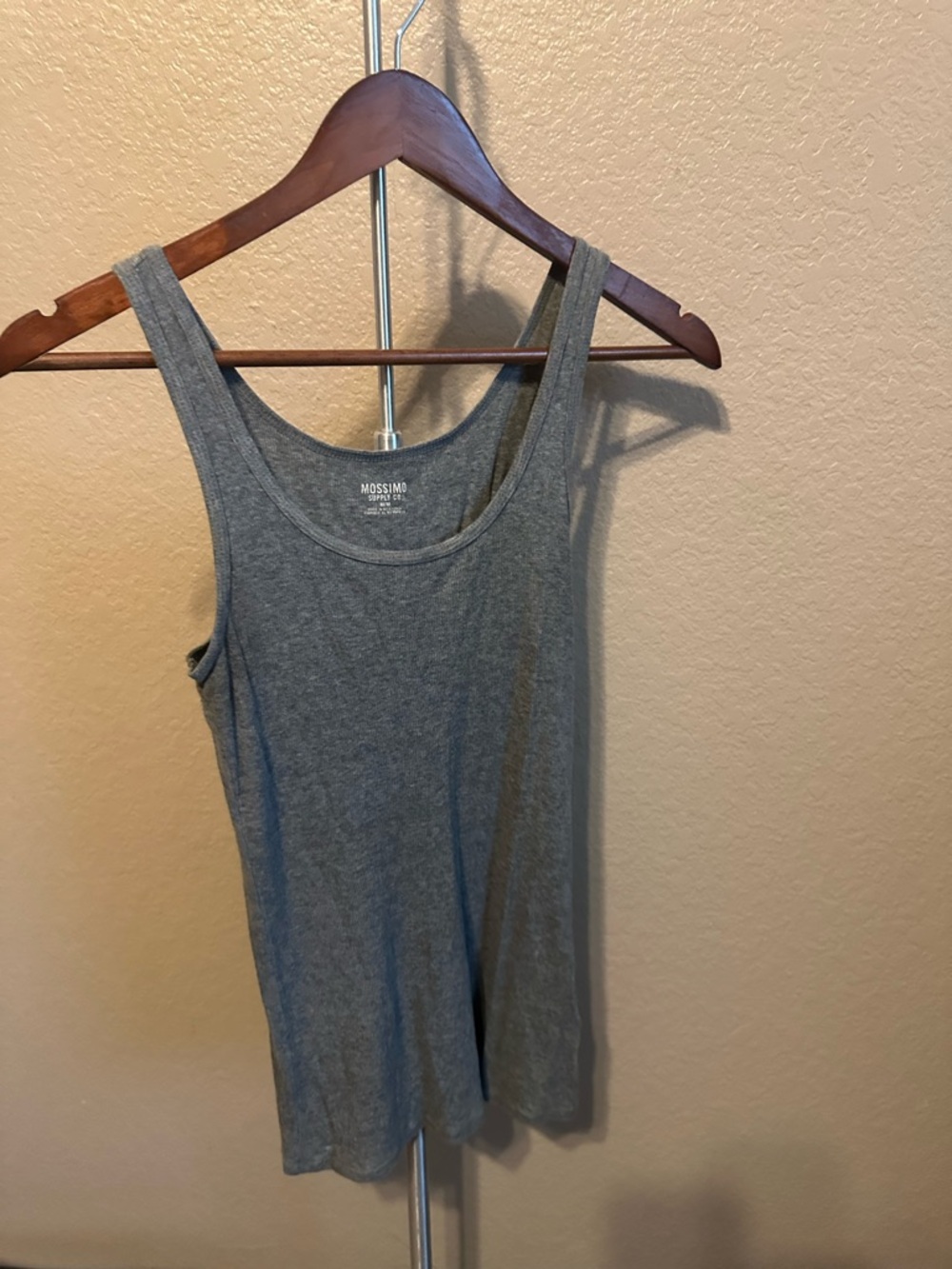 Mossimo Supply Co. Heather Gray Scoop Neck Tank Top